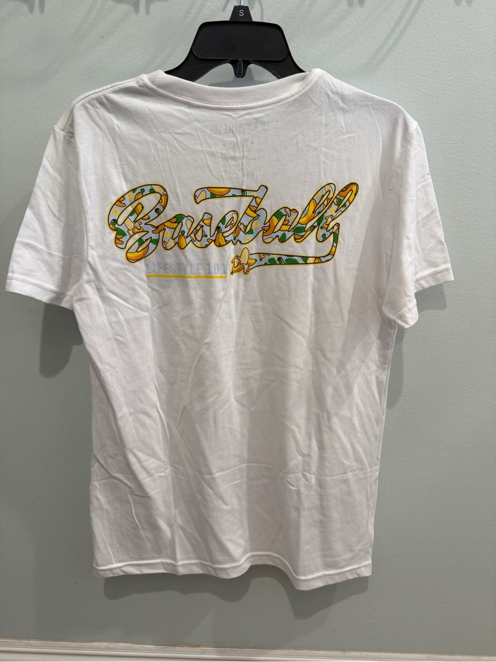 Baseball Lifestyle 101 Banana White Short Sleeve Tee Graphic - men’s small